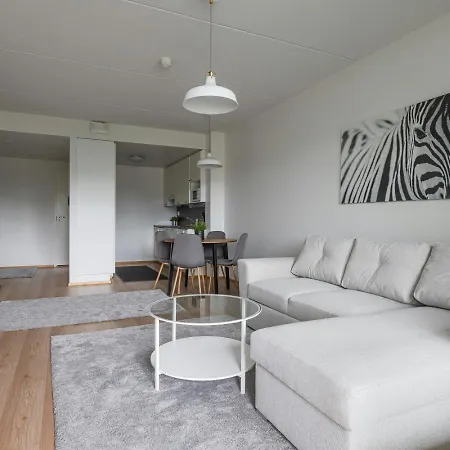 Spacious For 4 With Sauna Esbo